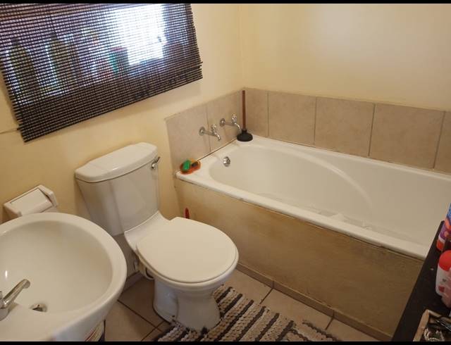 1 BEDROOM APARTMENT FOR SALE IN FAIRLEADS